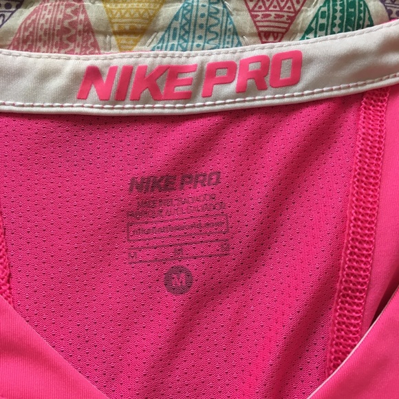 Nike women’s exercise T-shirt - Picture 3 of 4